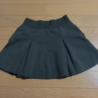 ユニクロ(UNIQLO)の美品 ユニクロ カーキ プリーツスカート S 120cmくらい(スカート)