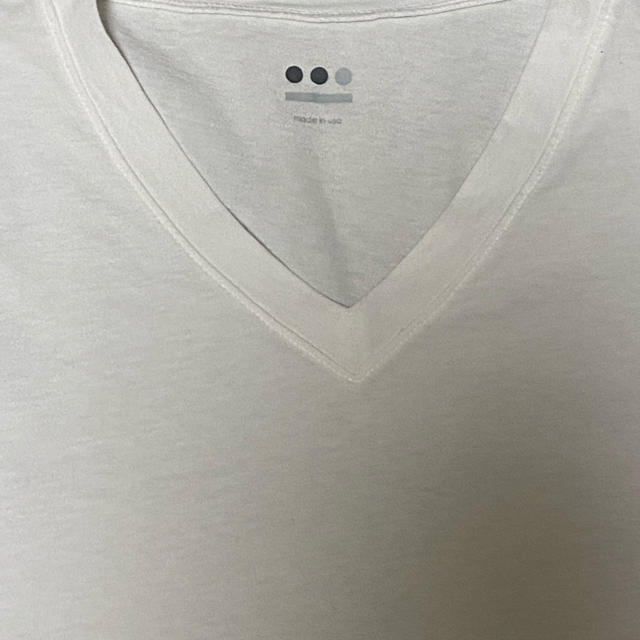 three dots(スリードッツ)のスリードッツ　ロングTシャツ　サイズL　白　Vネック メンズのトップス(Tシャツ/カットソー(七分/長袖))の商品写真