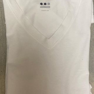 スリードッツ　ロングTシャツ　サイズL　白　Vネックトップス