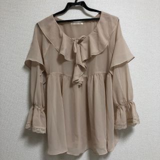 マジェスティックレゴン(MAJESTIC LEGON)のマジェスティックレゴンのフェアリーフリルブラウス　トップス【一度のみ着用】(シャツ/ブラウス(長袖/七分))