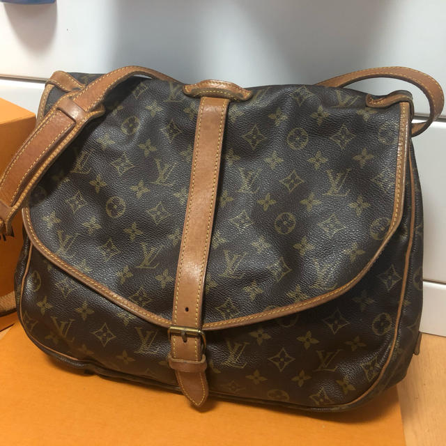 LOUIS VUITTON ソミュール35 ショルダーバッグ　モノグラム