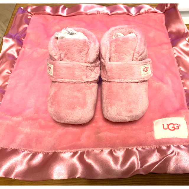 UGG(アグ)のUGG  キッズ　☆新品☆ キッズ/ベビー/マタニティのベビー靴/シューズ(~14cm)(ブーツ)の商品写真