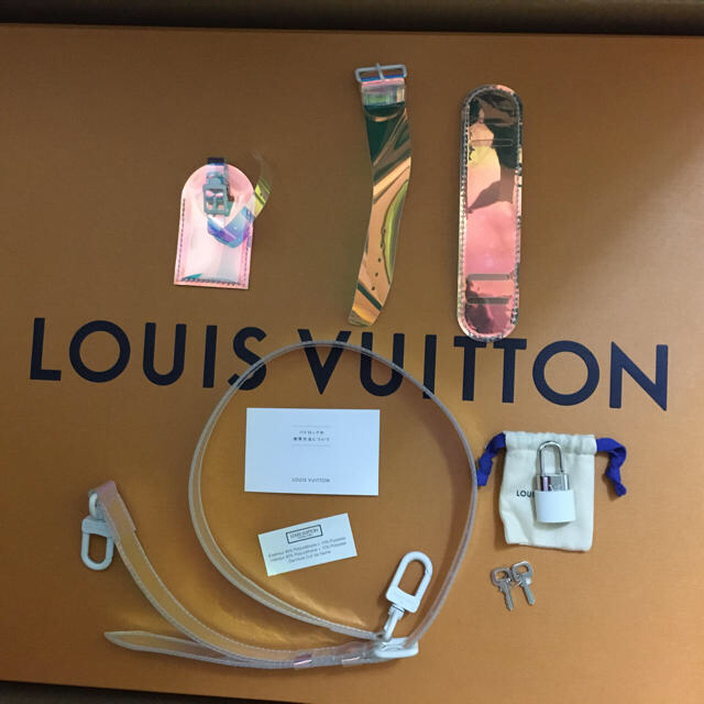 LOUIS VUITTON(ルイヴィトン)の岩田剛典さん愛用☆原本付き！定価以下☆ルイヴィトン☆未使用☆プリズム　キーポル メンズのバッグ(ボストンバッグ)の商品写真