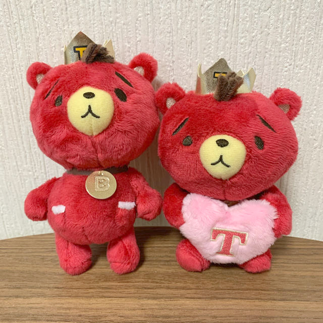 東方神起 TB ぬいぐるみ 2体セット エンタメ/ホビーのおもちゃ/ぬいぐるみ(ぬいぐるみ)の商品写真