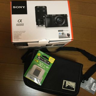 ソニー(SONY)のソニー　カメラ　a6000 セット(ミラーレス一眼)