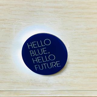 エーエヌエー(ゼンニッポンクウユ)(ANA(全日本空輸))の【完全非売品】HELLO BLUE,HELLO FUTURE バッジ(ノベルティグッズ)