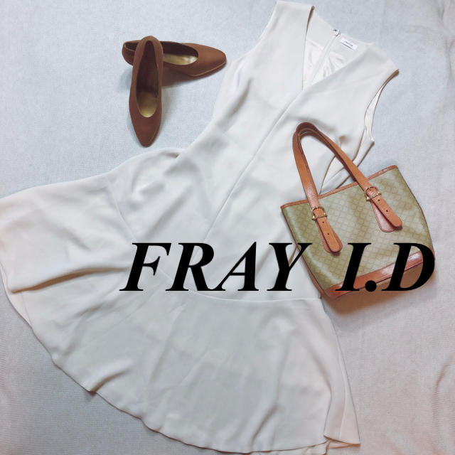 FRAY I.D(フレイアイディー)のFRAY I.D フレイアイディー ワンピース S ホワイト エレガント  レディースのワンピース(ひざ丈ワンピース)の商品写真