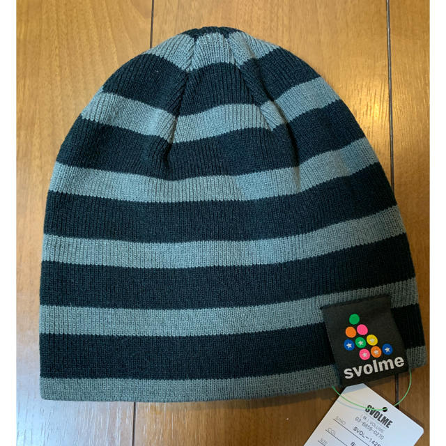 svolme スボルメ　ボーダー　ニット帽 メンズの帽子(ニット帽/ビーニー)の商品写真