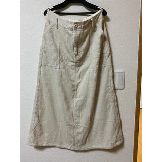 ライトオン(Right-on)の大きめサイズ白コーデュロイスカート(ロングスカート)