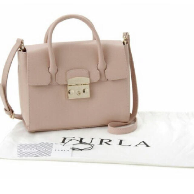 ショルダー長さFURLA  フルラの大人気メトロポリス　ショルダーバッグ