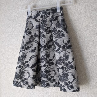 アナイ(ANAYI)のANAYI花柄ボックスプリーツスカート34サイズ(ひざ丈スカート)