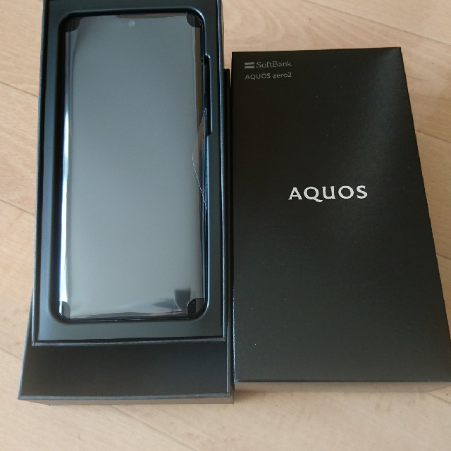 よろしくお AQUOS - AQUOS ZERO2 アストロブラックの通販 by ...