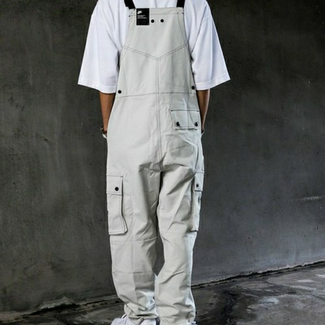 NIKE(ナイキ)のちゃんゆ様専用オーバーオールズAS M NSW OVERALLS NR メンズのパンツ(サロペット/オーバーオール)の商品写真