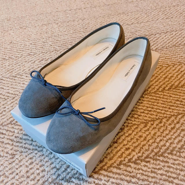 Odette e Odile(オデットエオディール)のスエードバレエシューズ レディースの靴/シューズ(バレエシューズ)の商品写真