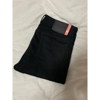 アクネ(ACNE)のAcne River Stay Black 30/32 アクネストゥディオス(デニム/ジーンズ)