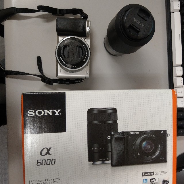 Amazon | SONY ミラーレス一眼 α6000 ダブルズームレンズキット