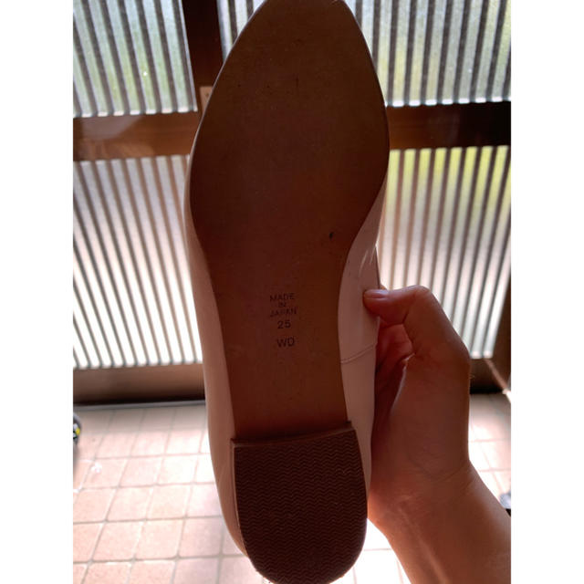 DIANA(ダイアナ)のダイアナ　ホワイトのローファー パンプス レディースの靴/シューズ(ローファー/革靴)の商品写真