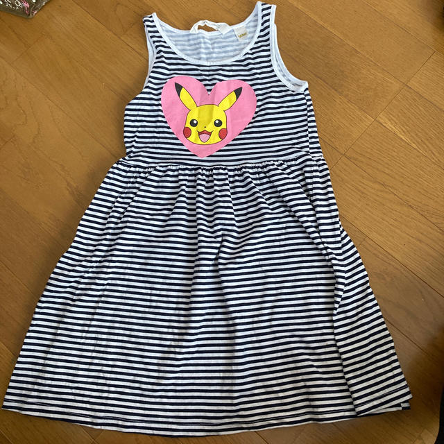 H&M(エイチアンドエム)のH&M 女の子　ポケモン　ノースリーブワンピース　130 キッズ/ベビー/マタニティのキッズ服女の子用(90cm~)(ワンピース)の商品写真