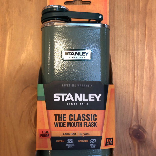 Stanley(スタンレー)の新品未使用★スタンレー　クラシックフラスコ236ml スポーツ/アウトドアのアウトドア(食器)の商品写真