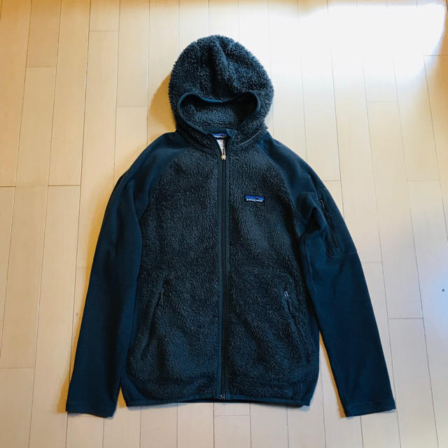 patagonia(パタゴニア)のpatagonia★フリースフーディ★グレー レディースのジャケット/アウター(その他)の商品写真