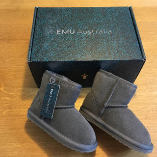 エミュー(EMU)の♡新品♡人気  EMU ムートンブーツ  グレー キッズ 13センチ UGG (ブーツ)