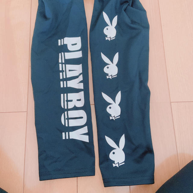 PLAYBOY(プレイボーイ)のプレイボーイ　ラインパンツ レディースのパンツ(カジュアルパンツ)の商品写真