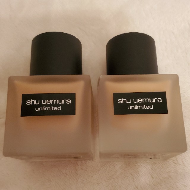 shu uemura(シュウウエムラ)のシュウ　ウエムラ　2個まとめて　 コスメ/美容のベースメイク/化粧品(ファンデーション)の商品写真