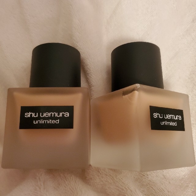 shu uemura(シュウウエムラ)のシュウ　ウエムラ　2個まとめて　 コスメ/美容のベースメイク/化粧品(ファンデーション)の商品写真