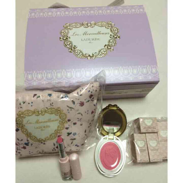 Les Merveilleuses LADUREE(レメルヴェイユーズラデュレ)のコスメセット コスメ/美容のキット/セット(コフレ/メイクアップセット)の商品写真