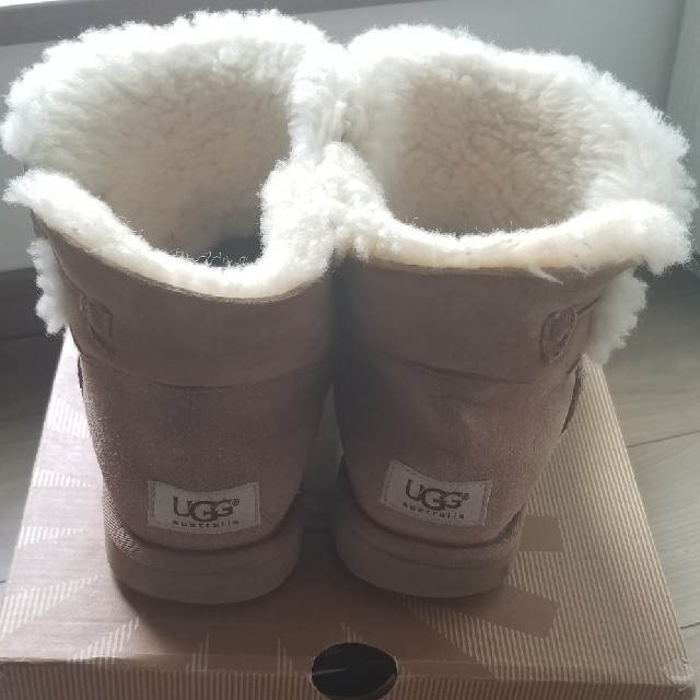 UGG(アグ)のUGG24.0 ムートン レディースの靴/シューズ(ブーツ)の商品写真