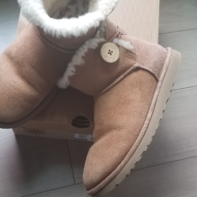 UGG(アグ)のUGG24.0 ムートン レディースの靴/シューズ(ブーツ)の商品写真