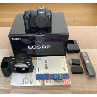 キヤノン(Canon)のLukさん専用 EOS RP ボディ 美品 純正バッテリー2個 オマケ付(ミラーレス一眼)