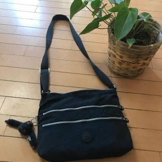 キプリング(kipling)のKipling ショルダーバッグ　黒(ショルダーバッグ)