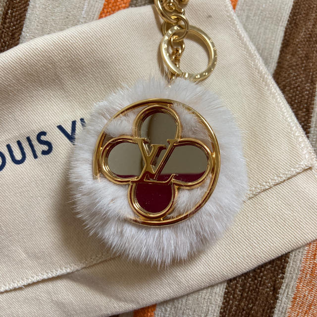 LOUIS VUITTON(ルイヴィトン)のルイヴィトン　キーホルダー　ファーチャーム　未使用 レディースのファッション小物(キーホルダー)の商品写真