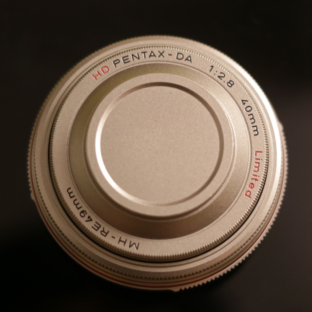 PENTAX(ペンタックス)のPENTAX HD DA 40F2.8 LIMITED（最終値下げ） スマホ/家電/カメラのカメラ(レンズ(単焦点))の商品写真