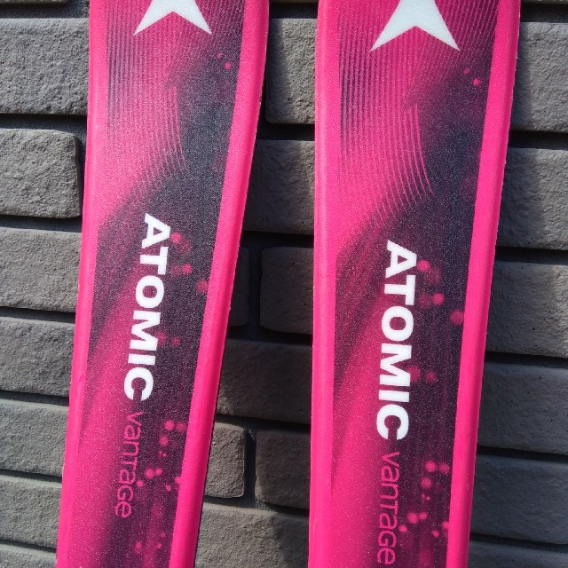 ATOMIC(アトミック)のたま様　アトミック　１２０センチ　スキー板　キッズ スポーツ/アウトドアのスキー(板)の商品写真