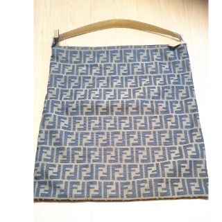 フェンディ(FENDI)の[214]本物 FENDI フェンディ ズッカ柄 でかトートバッグ(トートバッグ)