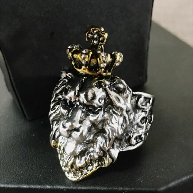王冠のライオン　リング メンズのアクセサリー(リング(指輪))の商品写真