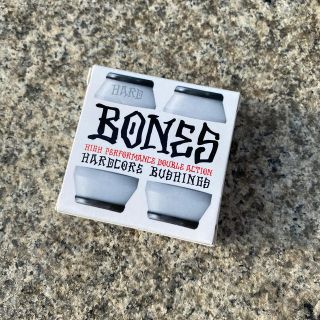 インディペンデント(INDEPENDENT)のスケボーブッシュセット　BONES ボーンズ　HARD ホワイト　新品(スケートボード)