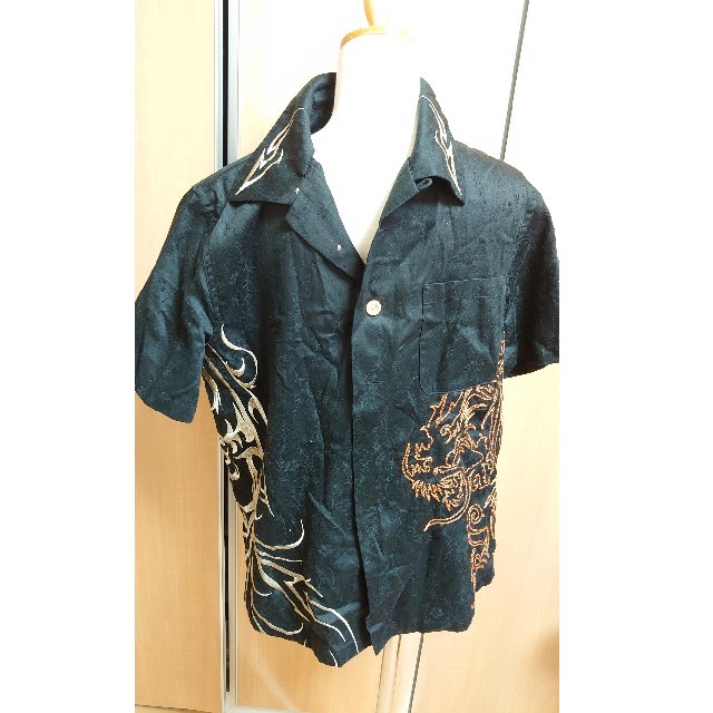 限定送料込◆錦の半袖 トライバル龍 刺繍シャツ メンズのトップス(シャツ)の商品写真