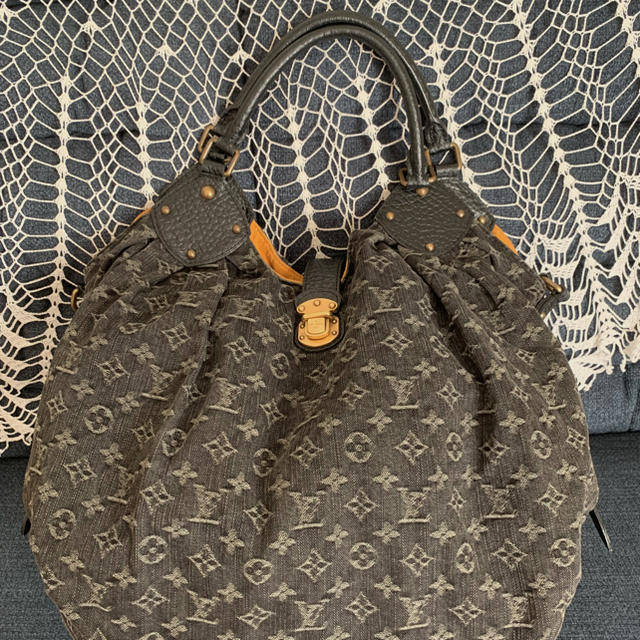 LOUIS VUITTON(ルイヴィトン)のルイヴィトン デニム  L レディースのバッグ(ショルダーバッグ)の商品写真