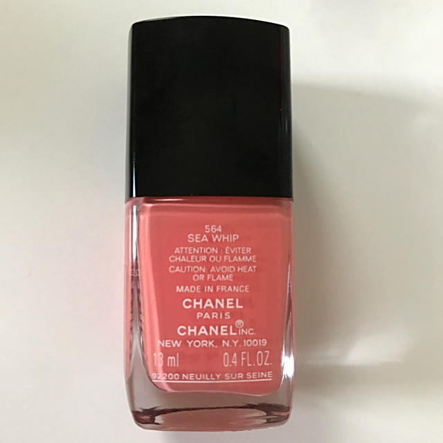 CHANEL(シャネル)のシャネル ヴェルニロングトゥニュ 564 シーウィップ コスメ/美容のネイル(マニキュア)の商品写真