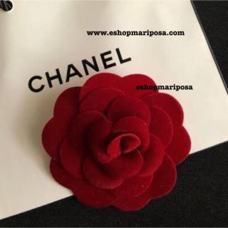 シャネル(CHANEL)のシャネル 立体カメリア 赤 3Dカメリアステッカー ベロア フラワー コサージュ(ラッピング/包装)