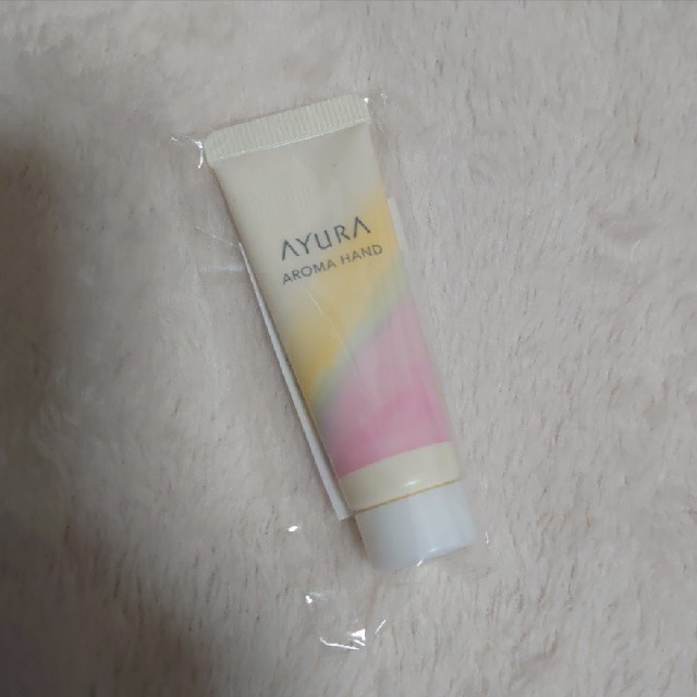 AYURA(アユーラ)のアユーラ アロエハンド ハンドクリーム ミニサイズ 美容液  コスメ/美容のボディケア(ハンドクリーム)の商品写真