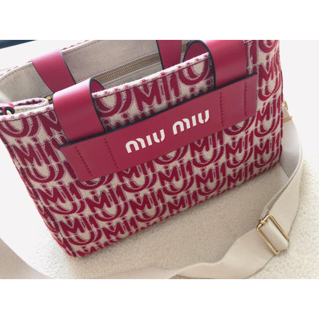 miumiu(ミュウミュウ)のミュウミュウ   ジャカード 2way カナパ  バッグ レディースのバッグ(ハンドバッグ)の商品写真