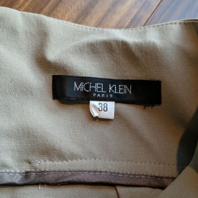 MICHEL KLEIN(ミッシェルクラン)のMICHEL KLEIN PARIS カーキ スカート レディースのスカート(ひざ丈スカート)の商品写真