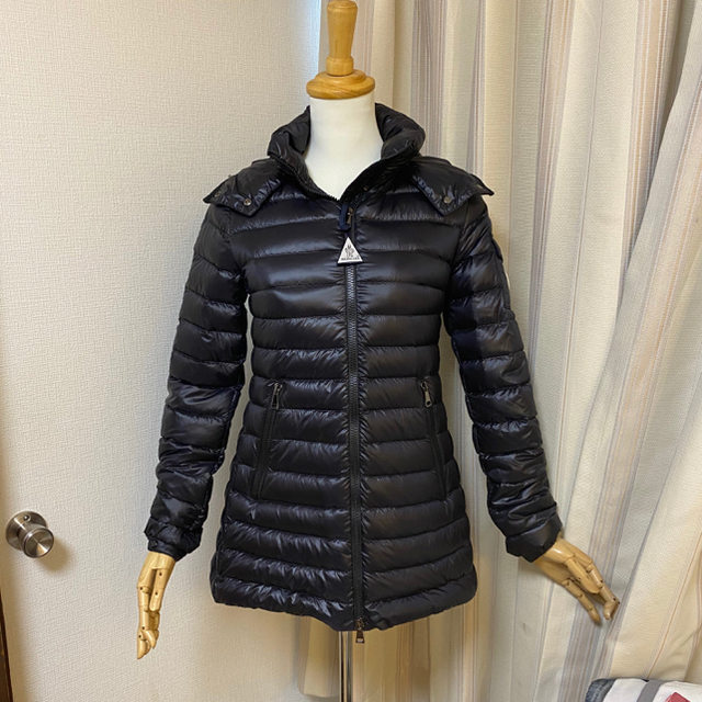 新品　本物　MONCLER MENTHE 黒　0