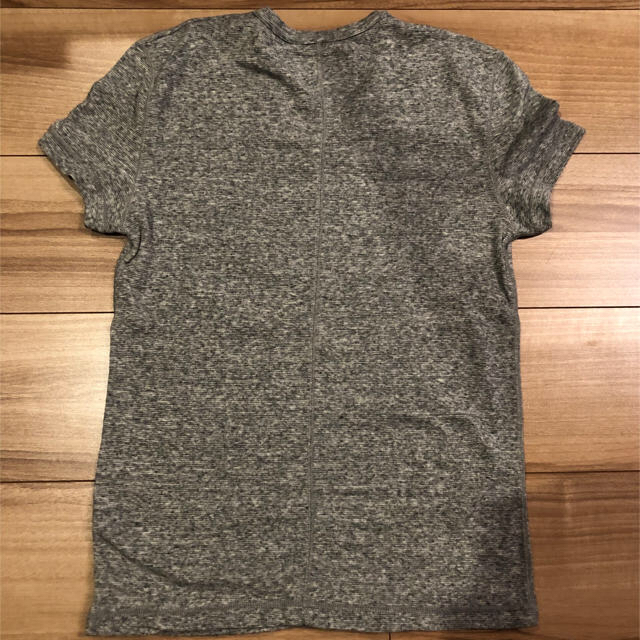 AZUL by moussy(アズールバイマウジー)のAZUL by moussy VネックTシャツ メンズのトップス(Tシャツ/カットソー(半袖/袖なし))の商品写真