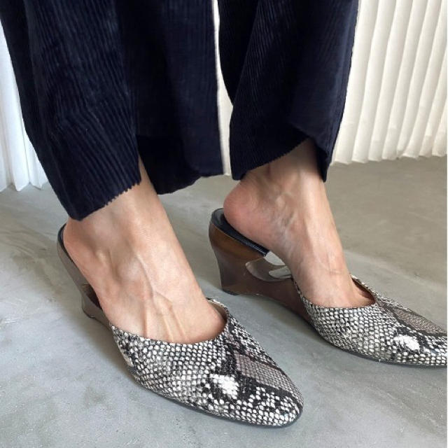最終値引!'20AW完売品 Ameri vintage STEP UP MULE - 2
