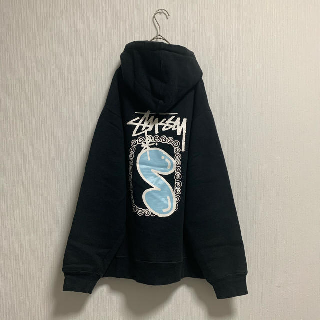 STUSSY(ステューシー)のSTUSSY パーカー　肉厚　Sサイズ　 メンズのトップス(パーカー)の商品写真